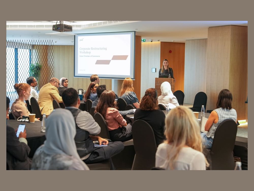 غرف دبي توعّي مجتمع الأعمال بقوانين هيكلة الشركات والعقود التجارية