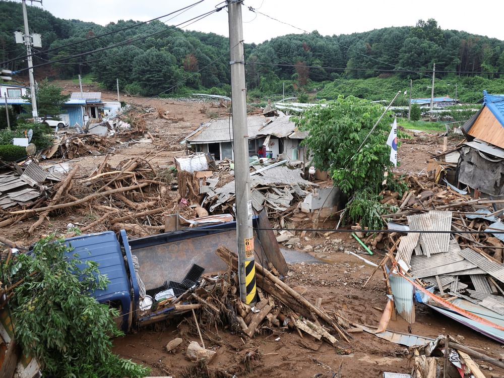 韩国暴雨灾害致18人死亡9人失踪