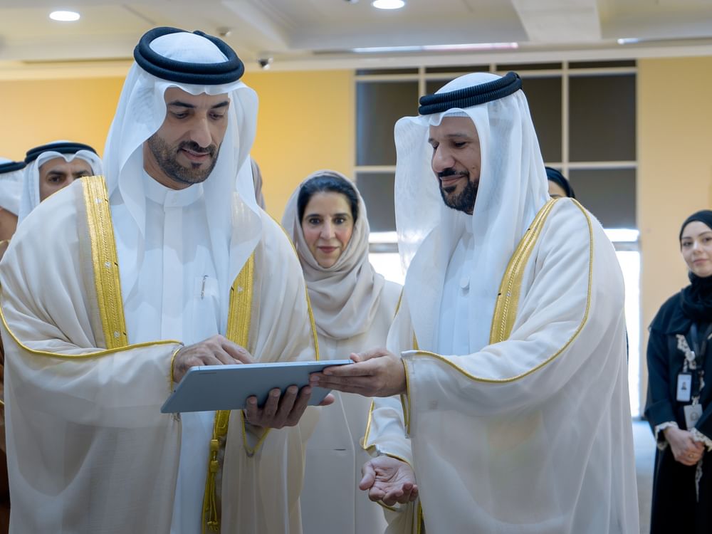 سلطان بن أحمد القاسمي يطلق تطبيق "صلة"