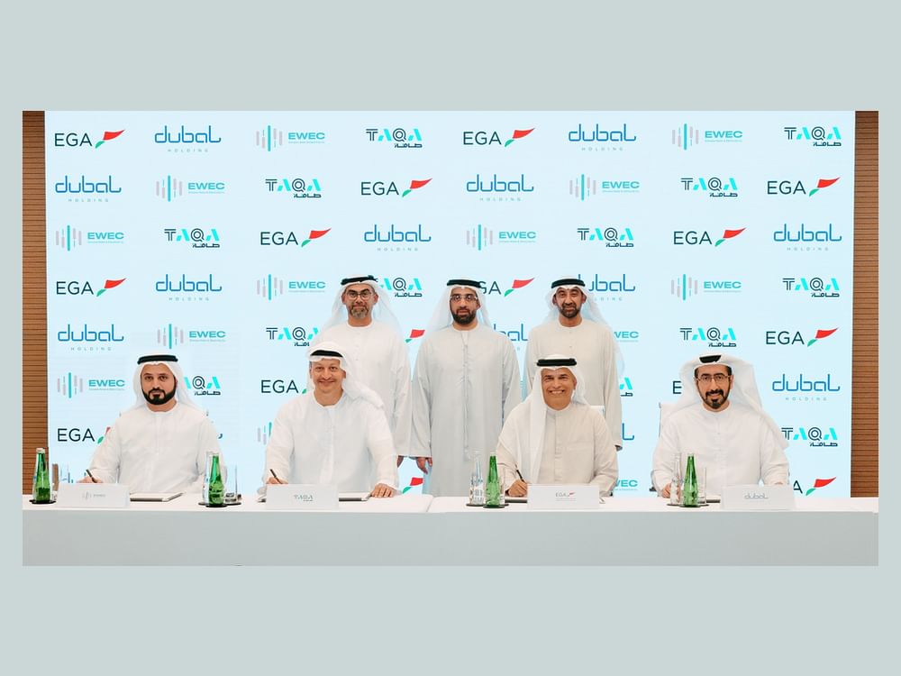  "الإمارات للألمنيوم" توقع اتفاقيات مع"طاقة" و"مياه وكهرباء الإمارات" و"دوبال"