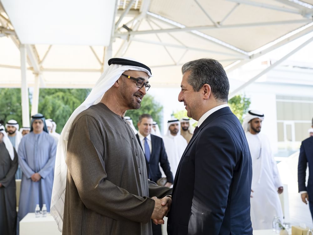 El presidente de Emiratos Árabes Unidos recibe al primer ministro de la región del Kurdistán de Irak, participante en la Cumbre Mundial de Gobiernos