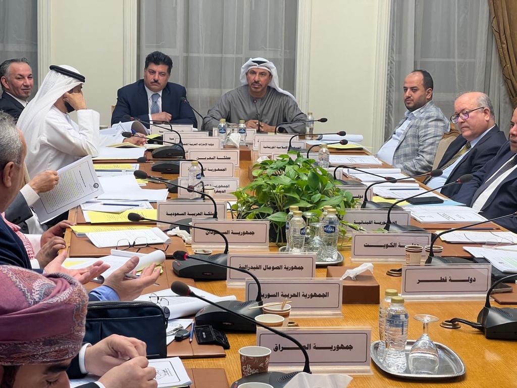 EAU preside reunión para mejorar el desempeño de organizaciones árabes especializadas