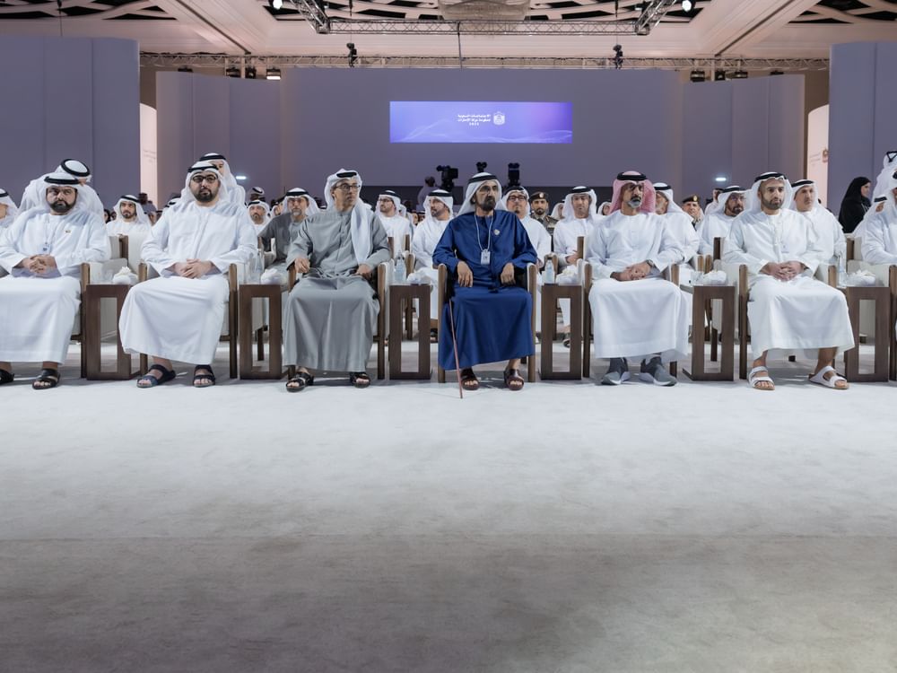 بحضور محمد بن راشد.. عمار بن حميد يكرم الفائزين بالنسخة الثانية من جائزة الإمارات للذكاء الاصطناعي 