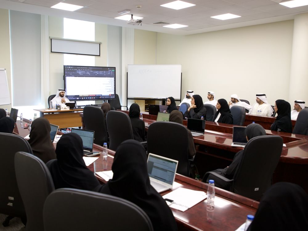 "الموارد البشرية" و"الوقاية والسلامة" في الشارقة تنفذان مشروع "برامج استمرارية الأعمال"