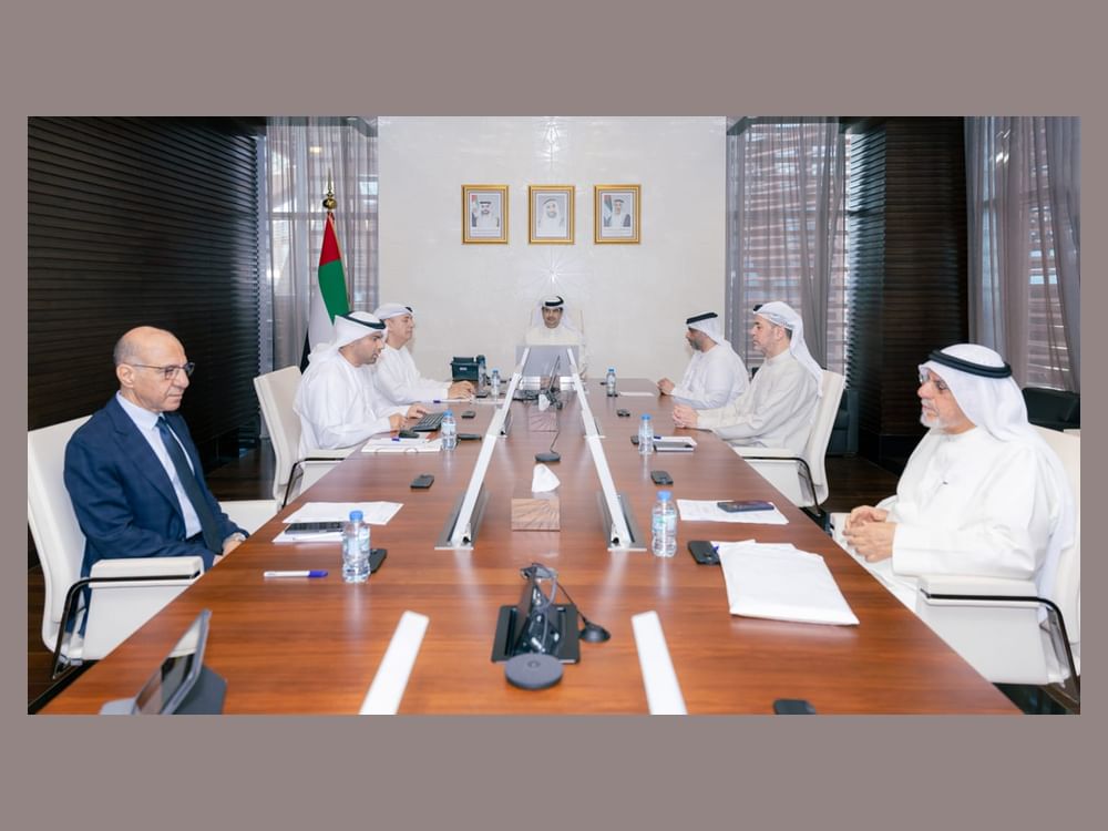 "قضاء أبوظبي" تتخذ حزمة قرارات لضمان الالتزام بالضوابط المهنية 