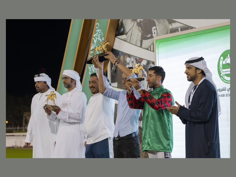 "إشراق" و"بيبي" يتوجان بلقبي "المهرات" و "الأمهار" على مضمار أبوظبي للفروسية