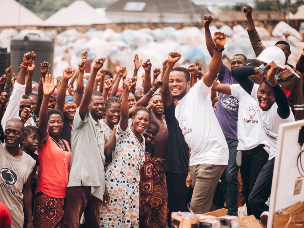 "القلب الكبير" تركّز على تمكين الشباب عبر مشاريع مستدامة في التعليم والحماية والتأهيل