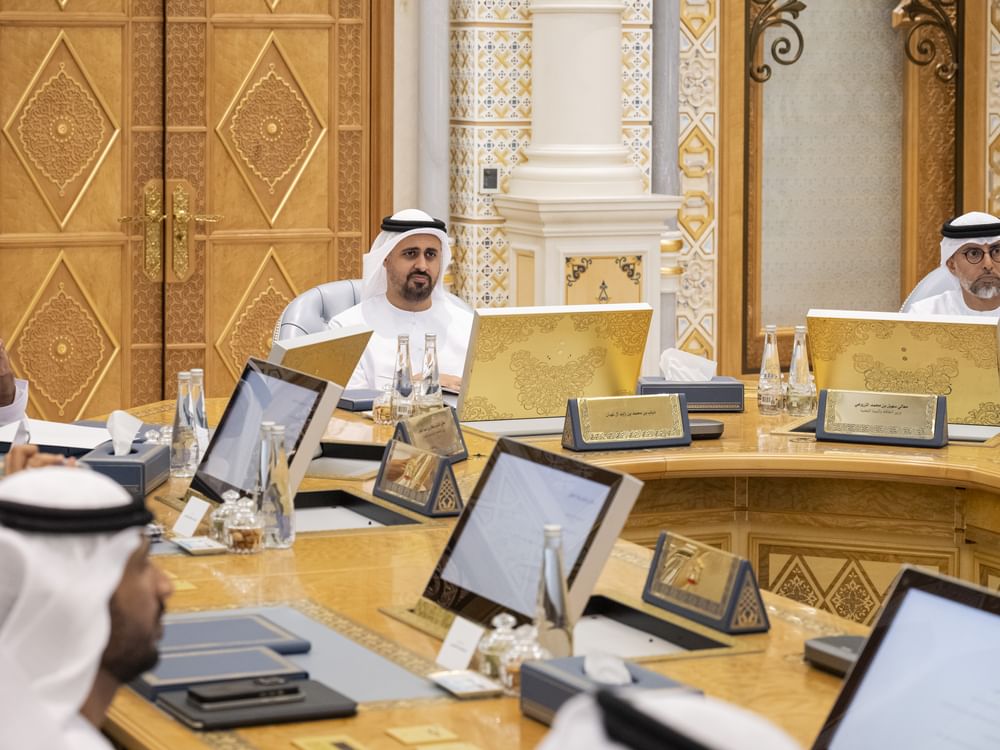 ذياب بن محمد بن زايد يستعرض إنجازات مجلس الإمارات للتنمية المتوازنة لعام 2024