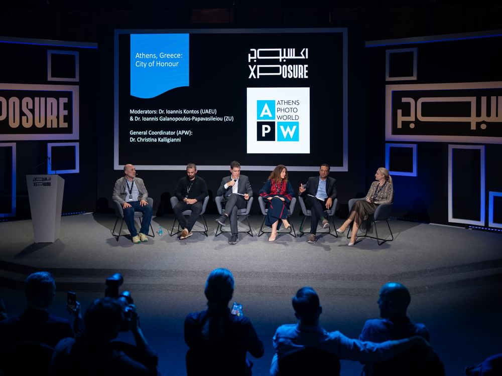 مصورون يونانيون يروون في "إكسبوجر 2026" قصصا عن الهجرة والهوية والإنسان