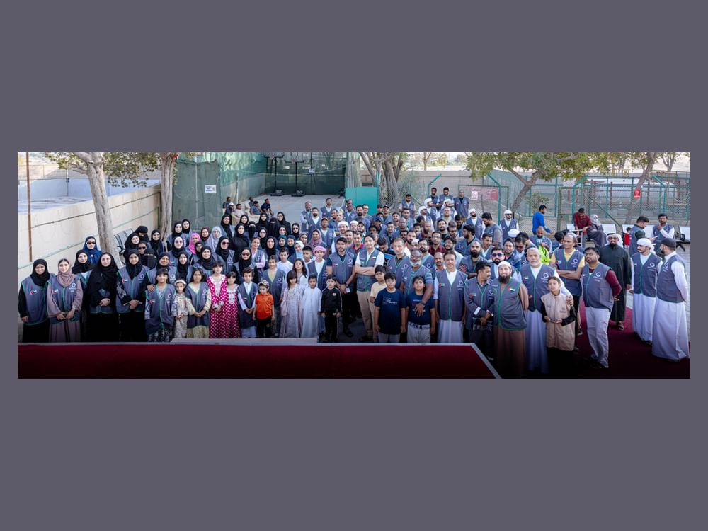 موظفو كهرباء ومياه دبي يسجلون 963 ساعة تطوعية 