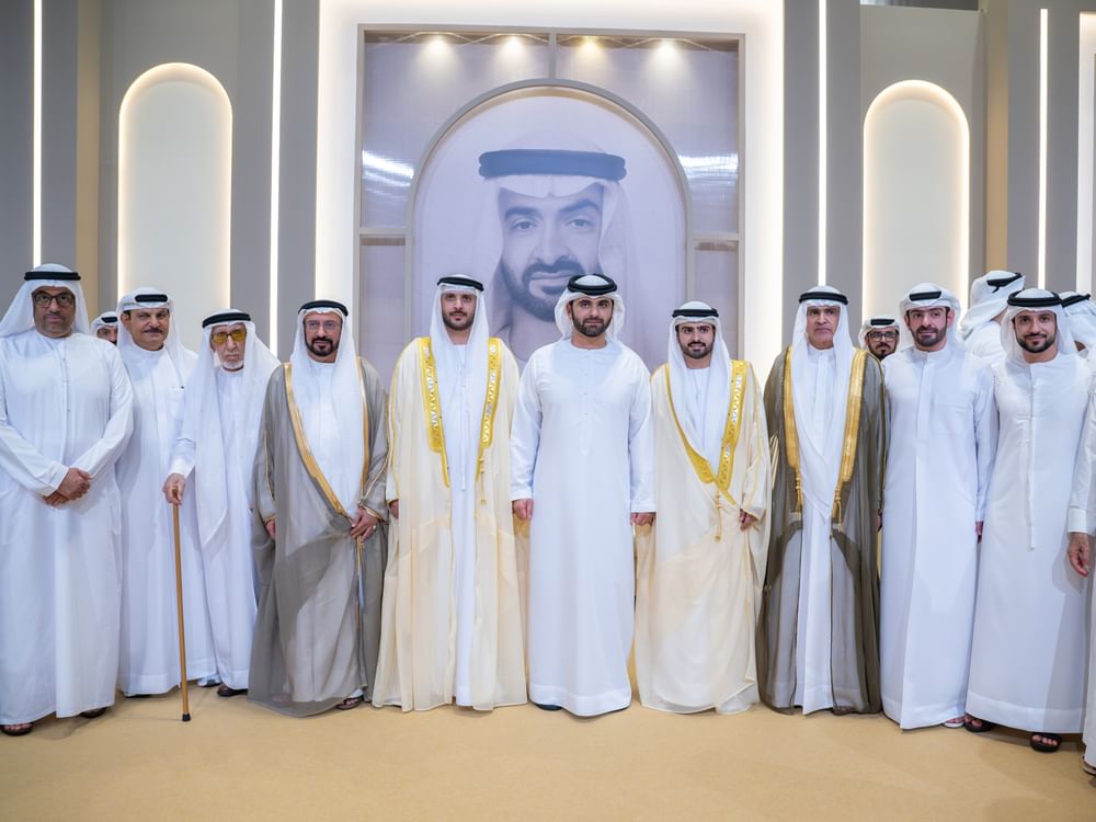 منصور بن محمد يحضر أفراح القمزي والفلاسي والعويس