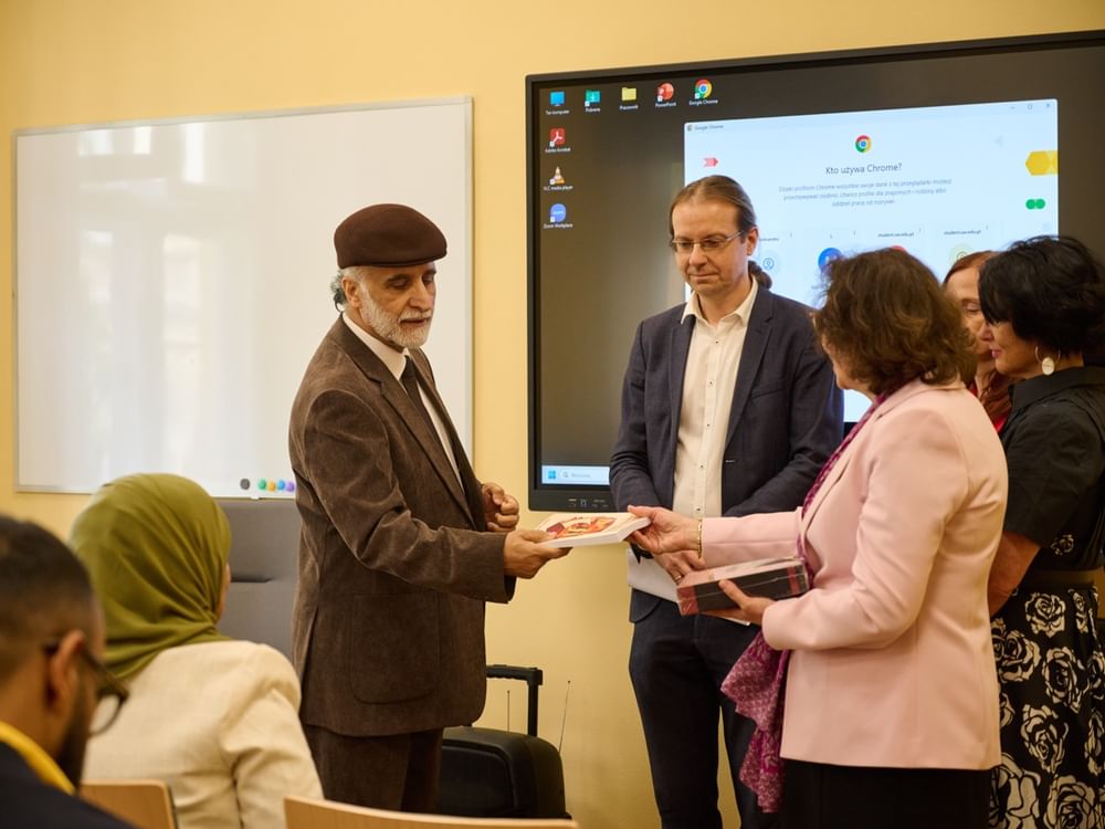 Sharjah’s theatre legacy highlighted at University of Warsaw cultural session
