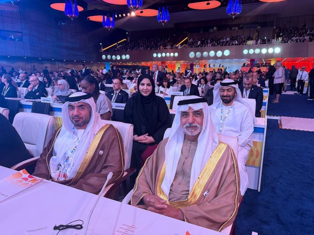 Em nome do presidente dos Emirados Árabes Unidos, Nahyan bin Mubarak lidera delegação na 2ª Cúpula Mundial para o Desenvolvimento Social em Doha