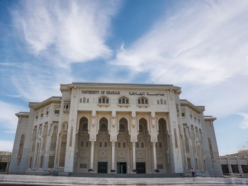 جامعة الشارقة تفتح باب القبول في 158 برنامجا وتطرح تخصصات جديدة في الذكاء الاصطناعي