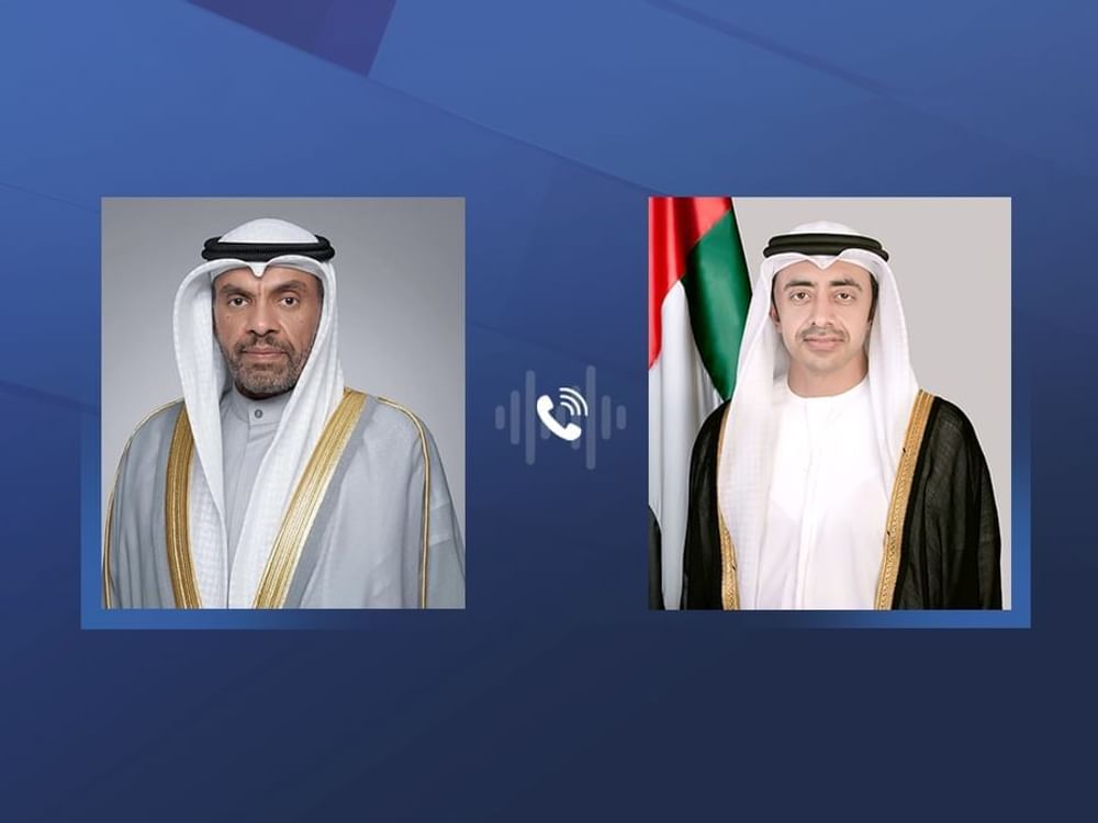 Abdullah bin Zayed y el ministro de Exteriores de Kuwait abordan por teléfono las relaciones fraternales