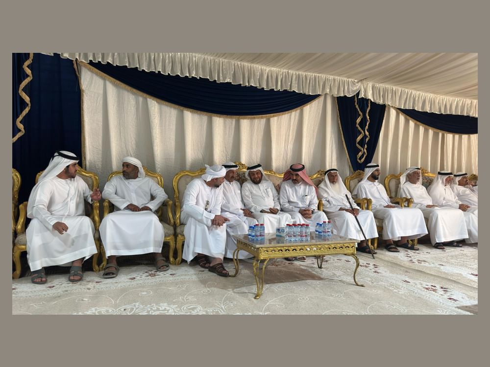 طالب بن صقر يعزي في وفاة الشيخة موزة بنت عبدالله الحبسي