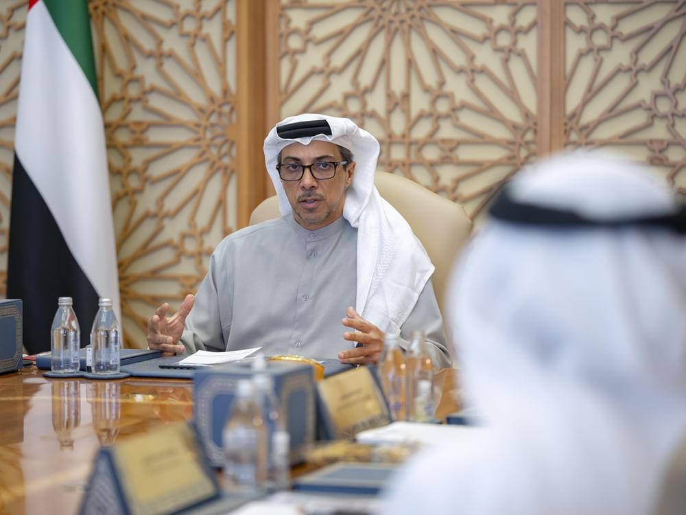 منصور بن زايد يترأس اجتماع مجلس إدارة مجلس الاستقرار المالي.. ويعتمد خطة للذكاءالاصطناعي وعقد المؤتمر الأول للاستقرار المالي