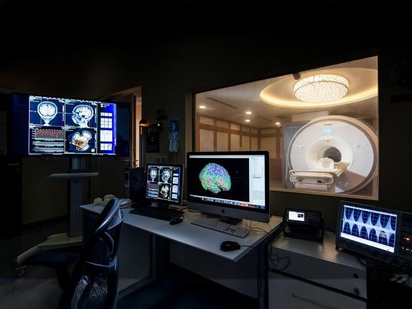 Abu Dhabi launches AI-powered MRI technique for faster multiple sclerosis diagnosis