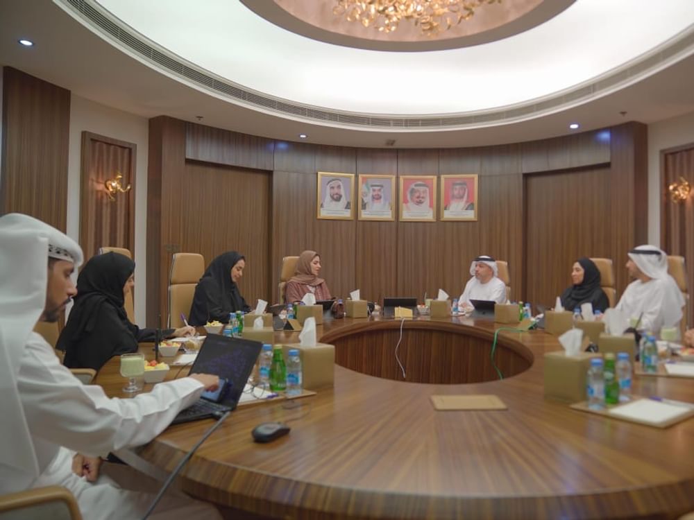 الأراضي والعقارات و عجمان الرقمية تبحثان مشروع توأم 