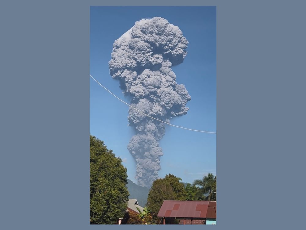Indonesian authorities search for 3 hikers missing after Mount Dukono eruption, 17 evacuated