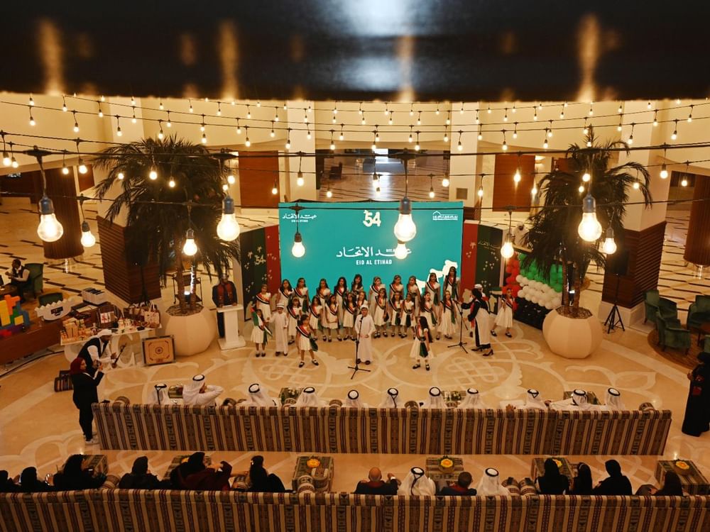 غرفة الشارقة تحتفي بعيد الاتحاد الـ 54