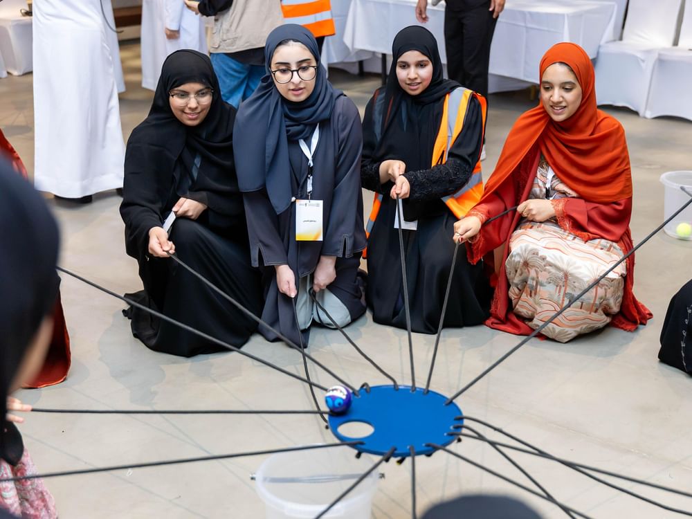 مؤسسة حمدان بن راشد آل مكتوم تنظم المخيم الصيفي للطلبة الموهوبين