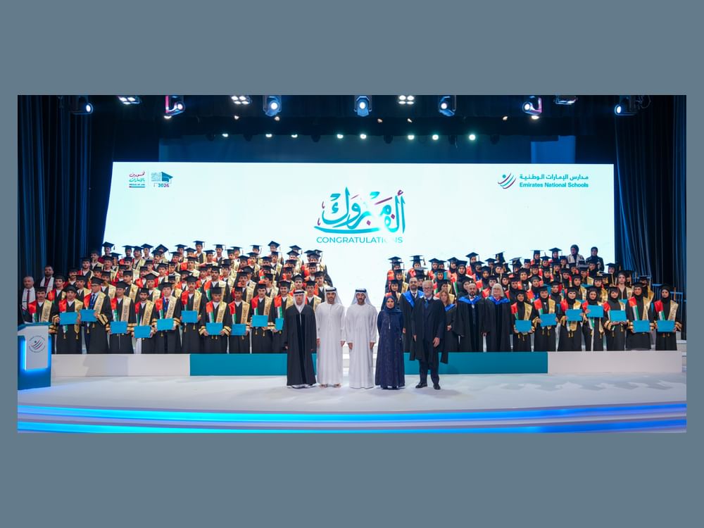 تخريج الدفعة السادسة من طلبة مدارس الإمارات الوطنية بمجمع رأس الخيمة 