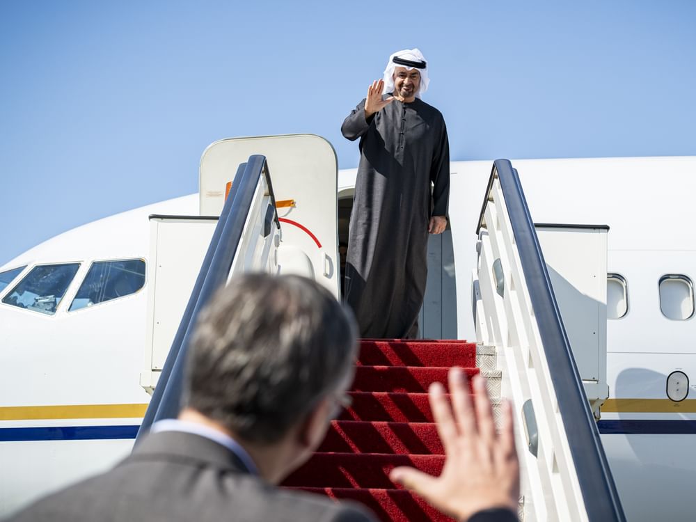 El presidente de Emiratos Árabes Unidos concluye su visita de trabajo a Serbia