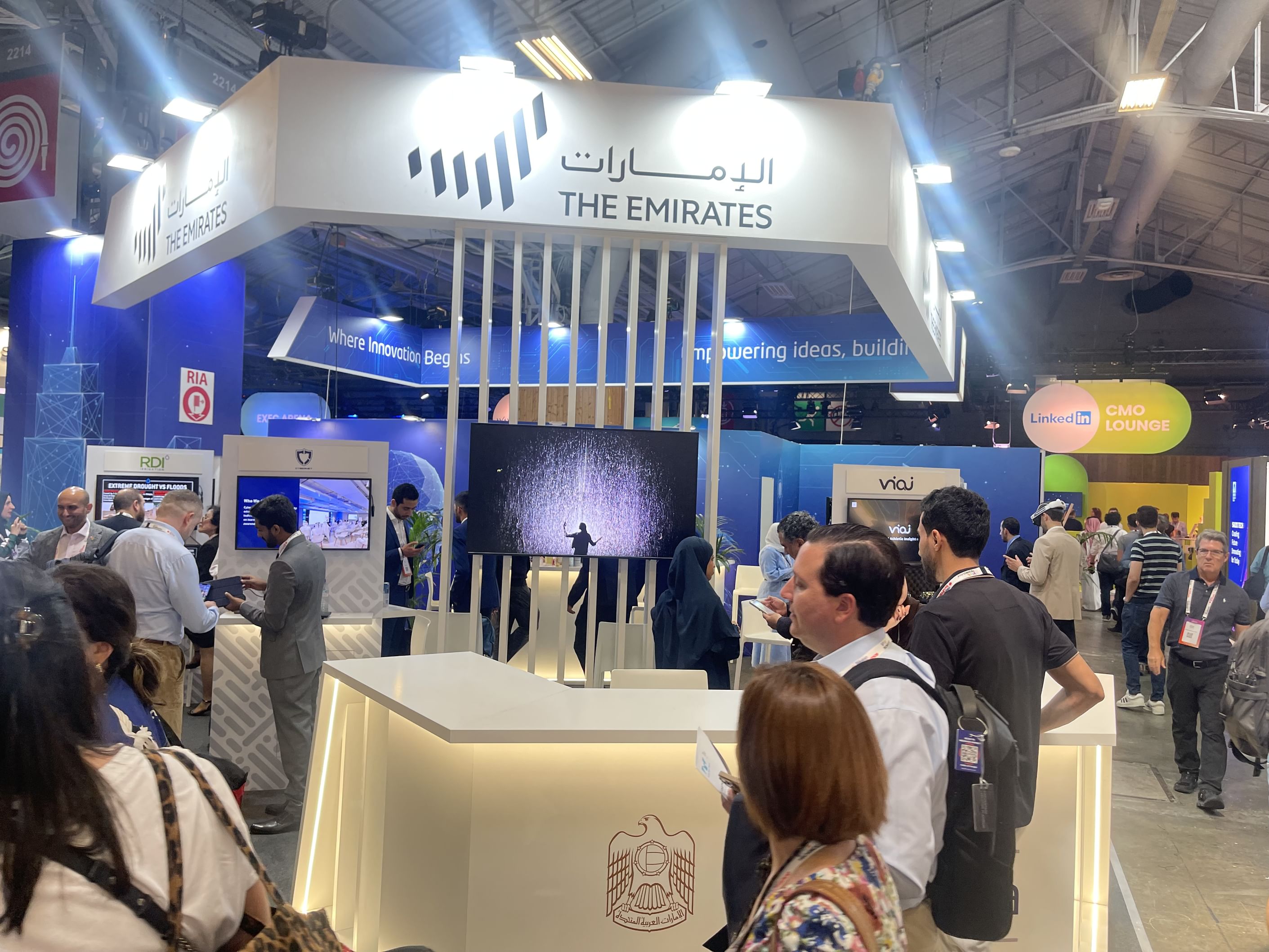 阿联酋亮相VivaTech 2025科技展 展示创新成果 引发国际关注
