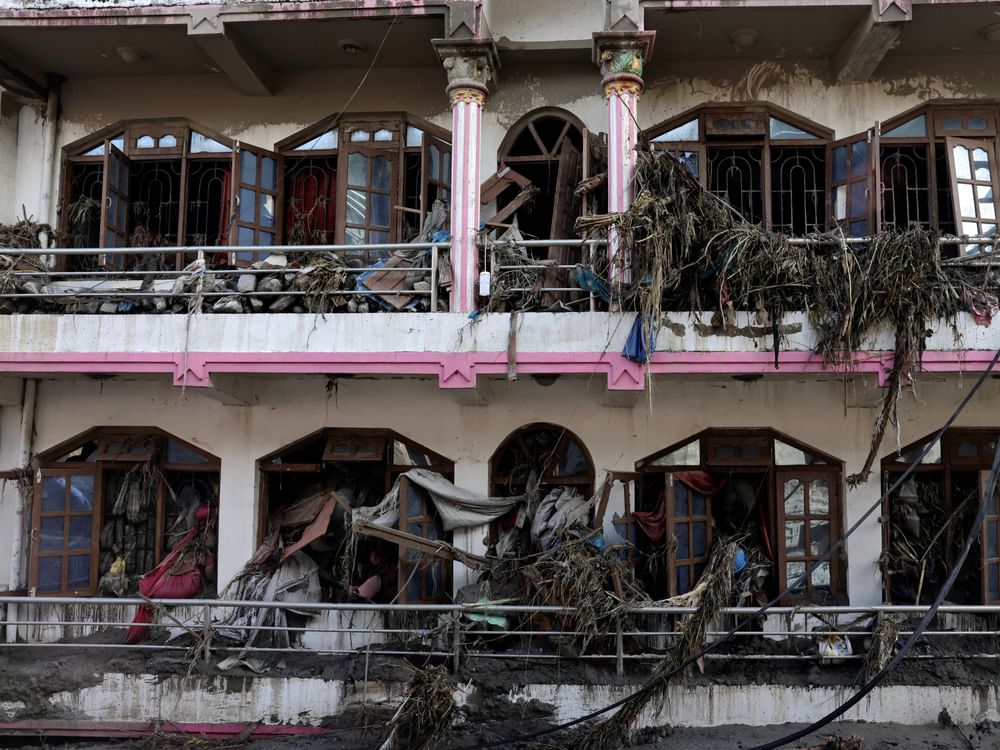 Death toll from flash floods in Nepal rises to 469