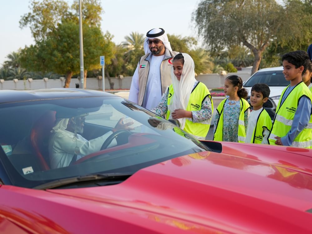 "أبوظبي للدفاع المدني" تحتفي بيوم زايد للعمل الإنساني