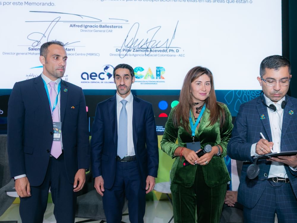 مذكرة تفاهم بين مركز محمد بن راشد للفضاء وهيئتين كولومبيتين لتعزيز التعاون الفضائي