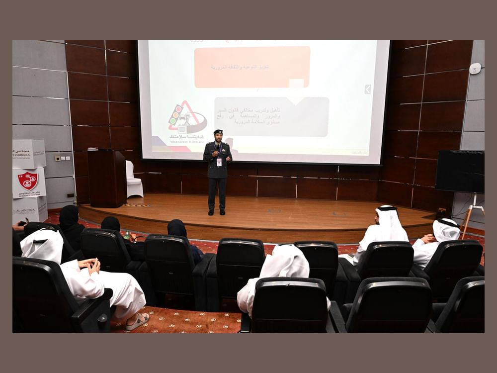 ورش توعوية ودورات تدريبية لشرطة أبوظبي بمعرض العين للصيد