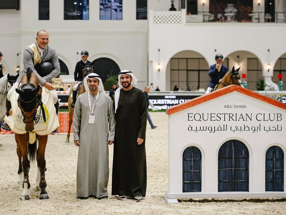 السوري شادي غريب يتصدر المنافسة الافتتاحية  في كأس رئيس الدولة لقفز الحواجز