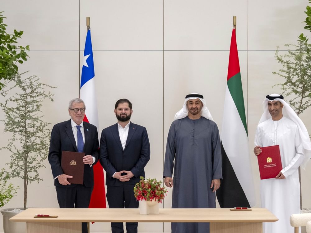 رئيس الدولة والرئيس التشيلي يشهدان توقيع اتفاقية الشراكة الاقتصادية الشاملة بين البلدين
