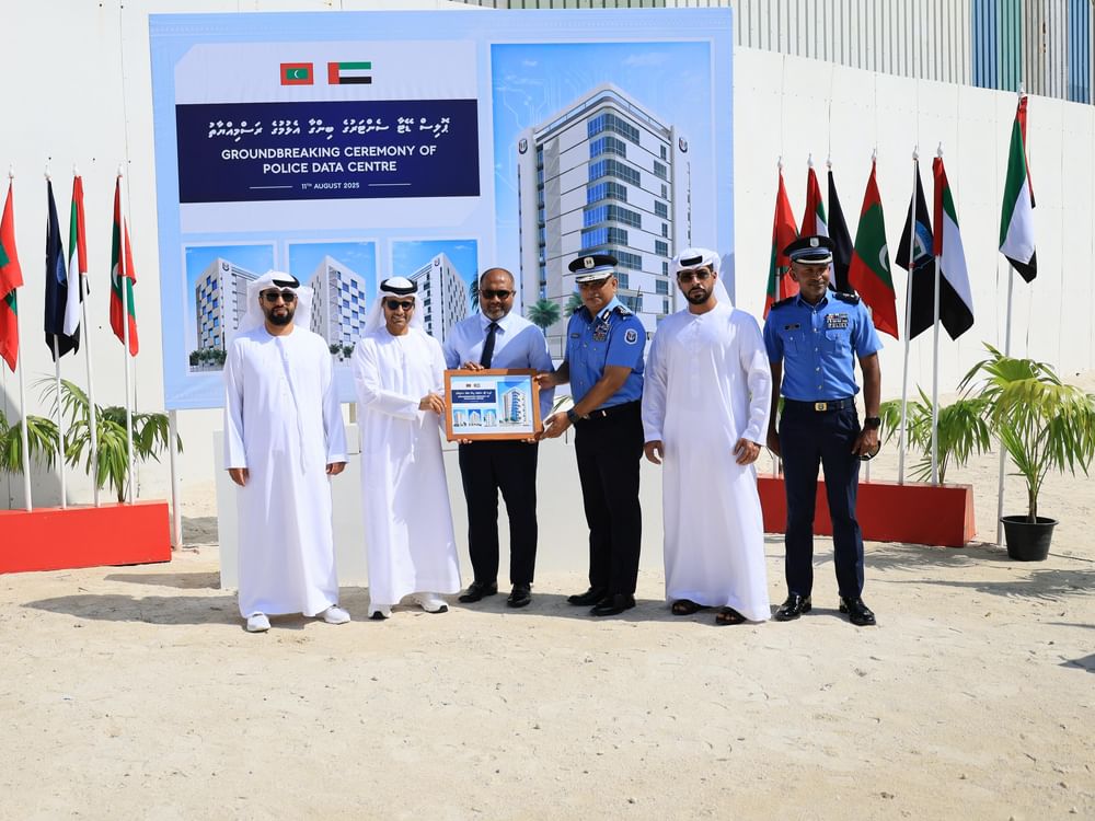 Chefe de Cibersegurança lança pedra fundamental de edifício de segurança nas Maldivas