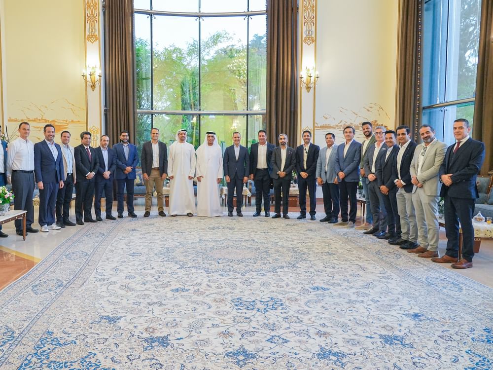 سعود بن صقر يستقبل أعضاء منظمة الرؤساء الشباب