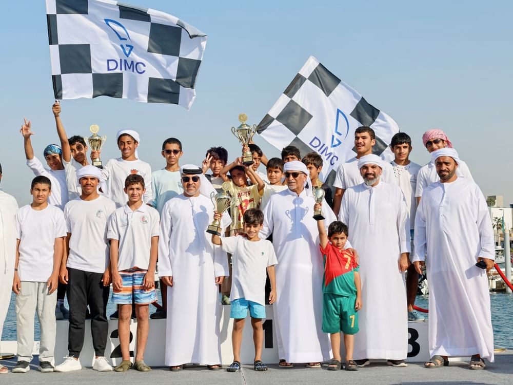 "العديد 30" و"الصاروخ 1" بطلا سباق دبي للقوارب الشراعية 22 قدماً 