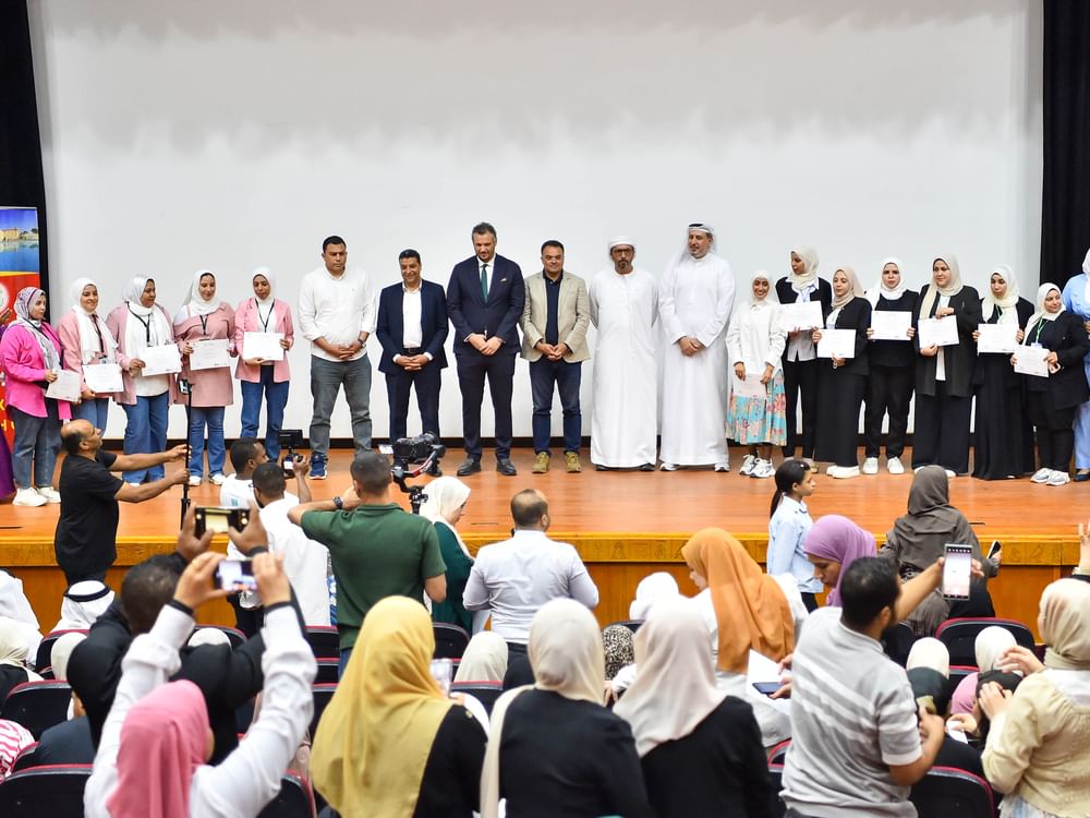 "زايد العليا" تحتفي بتخريج عدد من الكوادر العاملة في مراكز التخاطب بمحافظة الأقصر المصرية
