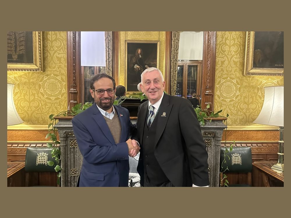 علي راشد النعيمي يلتقي رئيس مجلس العموم البريطاني