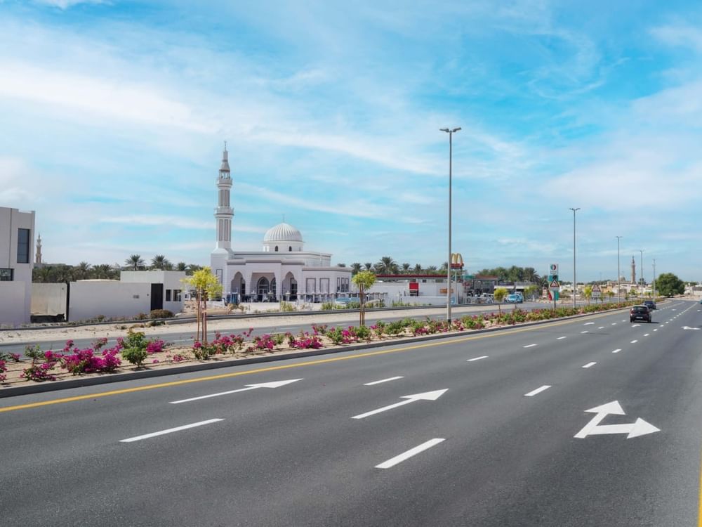 "طرق دبي" تبدأ تجديد الخطوط والعلامات الأرضية في 89 موقعاً بالإمارة