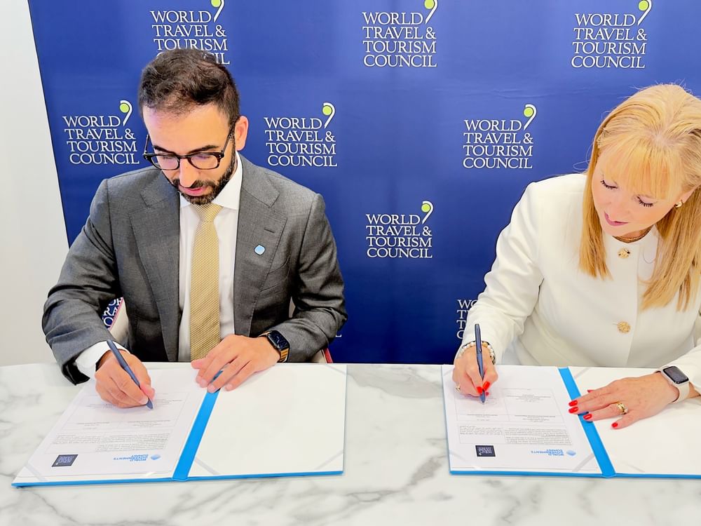 القمة العالمية للحكومات والمجلس العالمي للسفر والسياحة يطلقان شراكة إستراتيجية لتعزيز الحوار العالمي وصياغة مستقبل السفر والسياحة