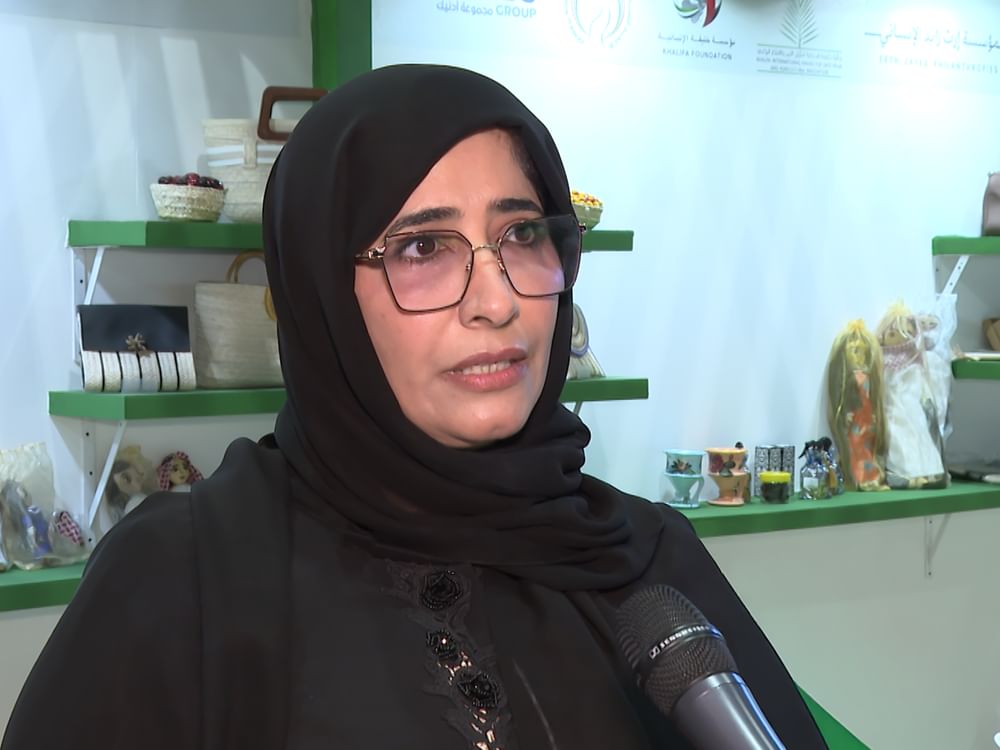 حضور لافت للمرأة الإماراتية في معرض أبوظبي للتمور لدعم استدامة القطاع ونموه الاقتصادي