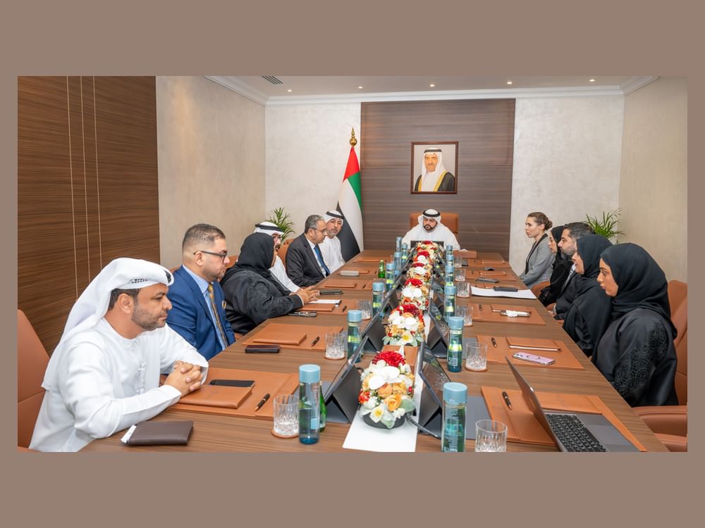 محمد الشرقي يطّلع على آلية عمل الدبلوم الموسيقي لـ"أكاديمية الفجيرة للفنون"