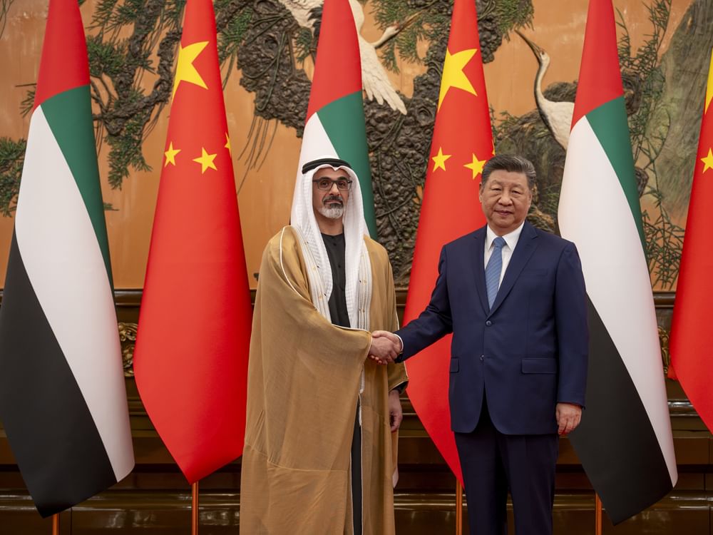 رئيس جمهورية الصين الشعبية يستقبل ولي عهد أبوظبي