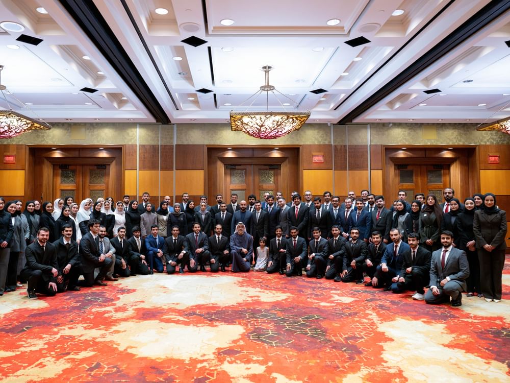 On sidelines of official visit to Canada, Crown Prince of Abu Dhabi meets Emirati students