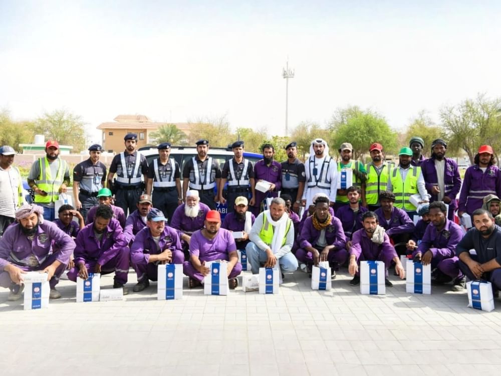 شرطة أبوظبي تنفذ مبادرة "معًا لظل آمن" لحماية العمال 