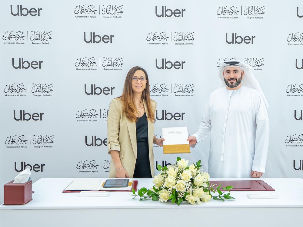 "نقل عجمان" توقع اتفاقية مع "أوبر" لإطلاق خدماتها في الإمارة 