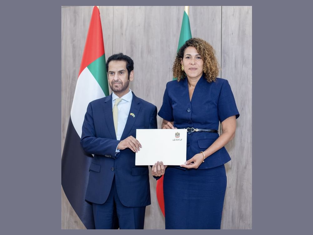سفير الإمارات لدى بنين يقدم نسخة من أوراق اعتماده إلى وزيرة الخارجية