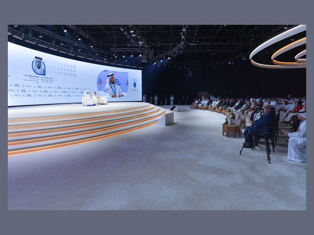 بحضور لطيفة بنت محمد خلال قمة الإعلام العربي 2026 عبدالله آل حامد: الذكاء الاصطناعي واقع علينا الاستعداد له.. واللمسة الإنسانية تظل جوهرية